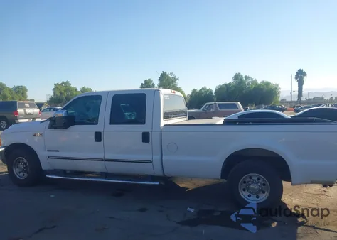 2000 Ford F-350 Lariat/Xl/Xlt from USA, damaged, VIN 1FTSW30F5YEC09388